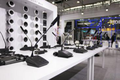 星輝璀璨，聲動未來 HiVi惠威閃耀2024廣州國際燈光音響展，引領智慧音頻新紀元