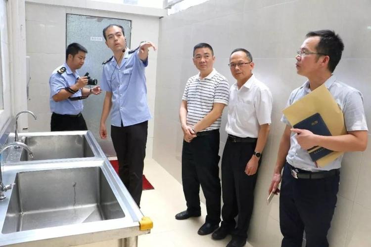 筑牢安全防線，共護(hù)成長港灣——論中小學(xué)生校外托管服務(wù)責(zé)任的強(qiáng)化與落實(shí)